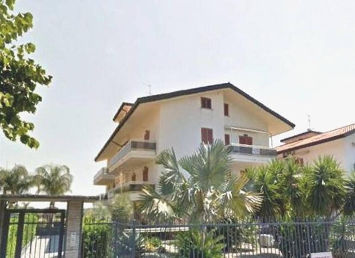Casa Vacanze Thea จีอาร์ดีนี นักซอส ภายนอก รูปภาพ